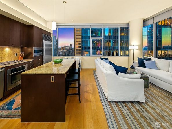 909 5th Avenue 2105, Seattle WA 98164