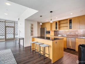 909 5th Avenue 2105, Seattle WA 98164