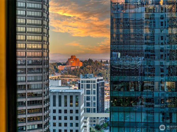 909 5th Avenue 2105, Seattle WA 98164