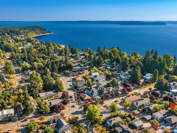 6040 49th Avenue SW, Seattle WA 98136