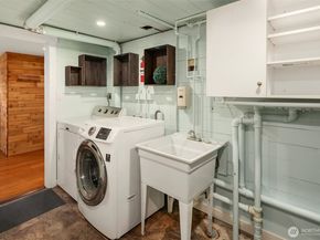 6040 49th Avenue SW, Seattle WA 98136