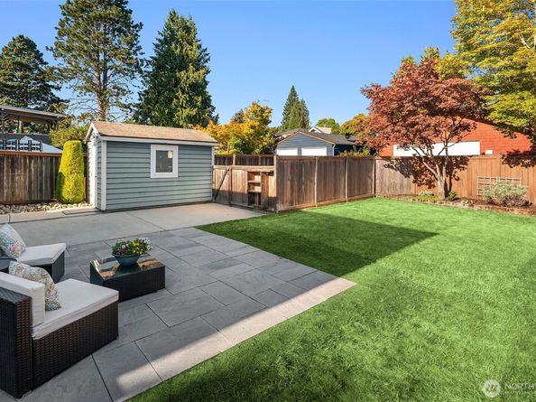 6040 49th Avenue SW, Seattle WA 98136