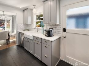 6040 49th Avenue SW, Seattle WA 98136