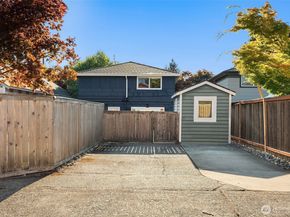 6040 49th Avenue SW, Seattle WA 98136