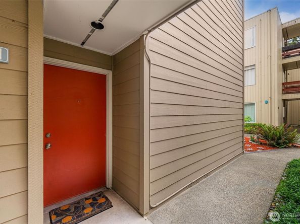 525 Lebo Boulevard G1, Bremerton WA 98310