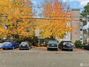 12300 33rd Avenue NE 402, Seattle WA 98125