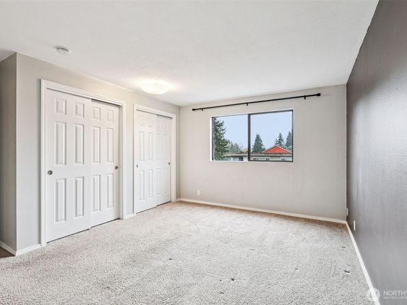 12300 33rd Avenue NE 402, Seattle WA 98125