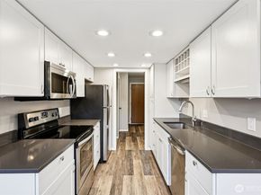 12300 33rd Avenue NE 402, Seattle WA 98125