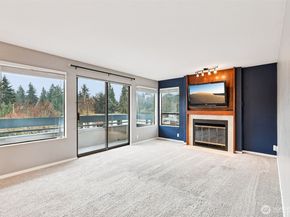 12300 33rd Avenue NE 402, Seattle WA 98125