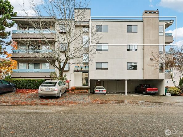 12300 33rd Avenue NE 402, Seattle WA 98125