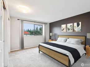 12300 33rd Avenue NE 402, Seattle WA 98125