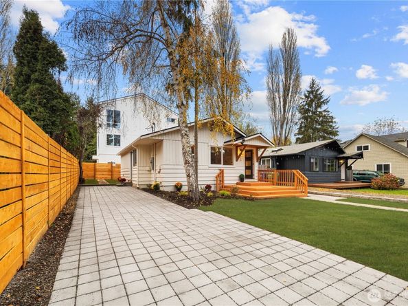 9029 4th Avenue NW, Seattle WA 98117