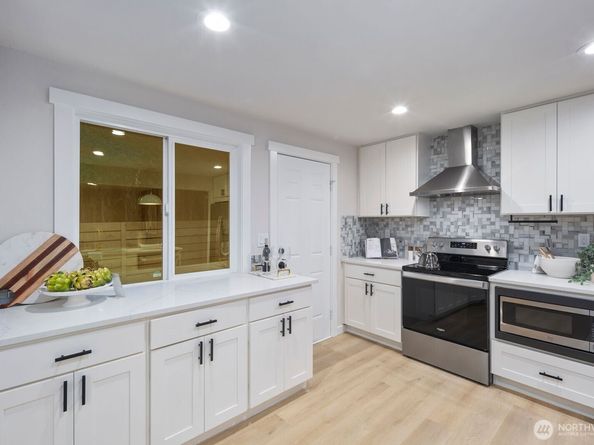 9029 4th Avenue NW, Seattle WA 98117