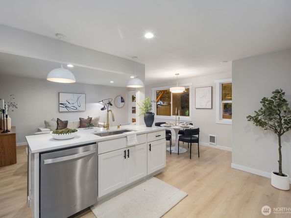 9029 4th Avenue NW, Seattle WA 98117