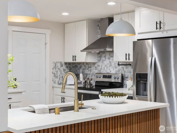 9029 4th Avenue NW, Seattle WA 98117