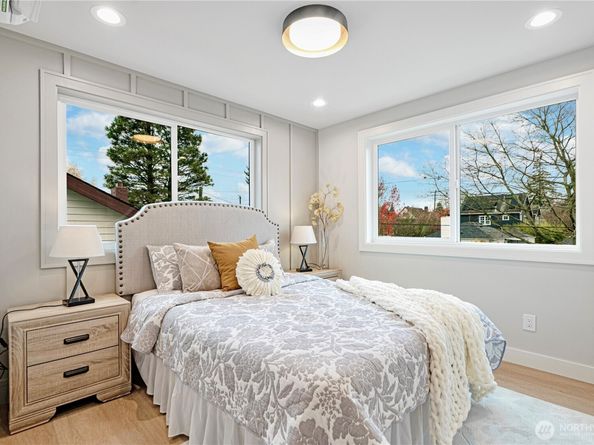 3054 Fairmount Ave SW B, Seattle WA 98116