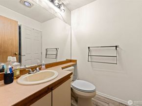 2100 S 336th Street B4, Federal Way WA 98003