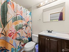 2100 S 336th Street B4, Federal Way WA 98003