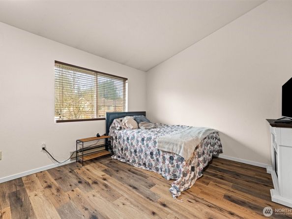 2100 S 336th Street B4, Federal Way WA 98003