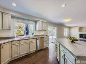 24015 130th Avenue SE, Kent WA 98030