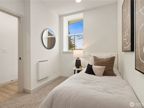 722 N 36th Street, Seattle WA 98103