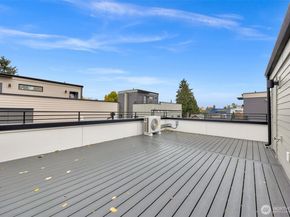 1412 N 47th Street B, Seattle WA 98103