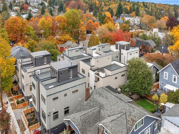 1412 N 47th Street B, Seattle WA 98103