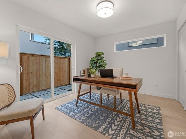 1412 N 47th Street B, Seattle WA 98103