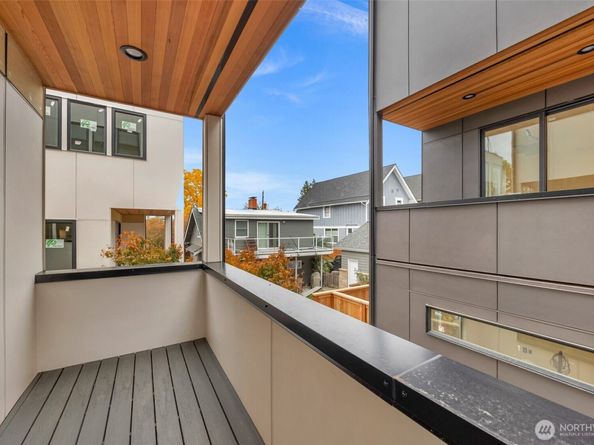 1412 N 47th Street B, Seattle WA 98103