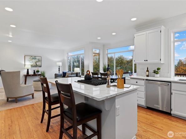 15516 129th Avenue NE, Woodinville WA 98072