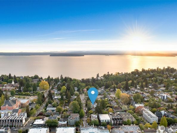 4326 A SW Mills Street, Seattle WA 98136