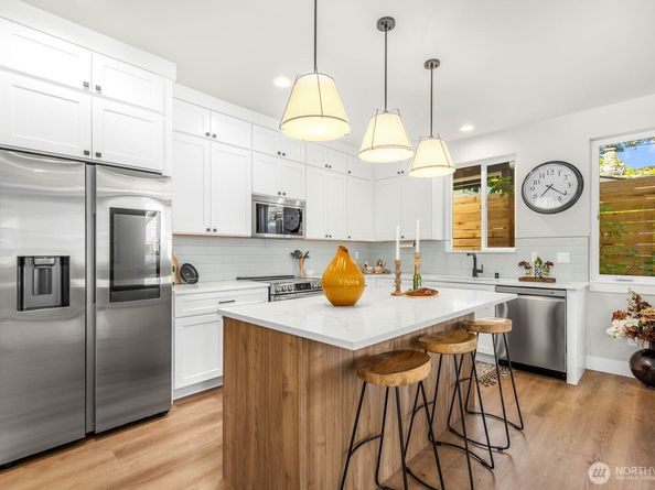 4326 A SW Mills Street, Seattle WA 98136