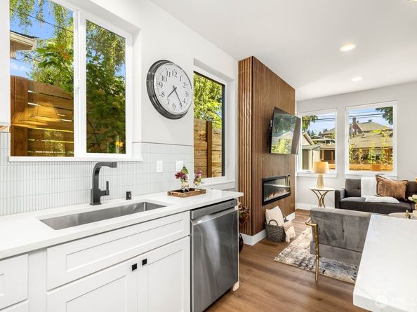 4326 A SW Mills Street, Seattle WA 98136