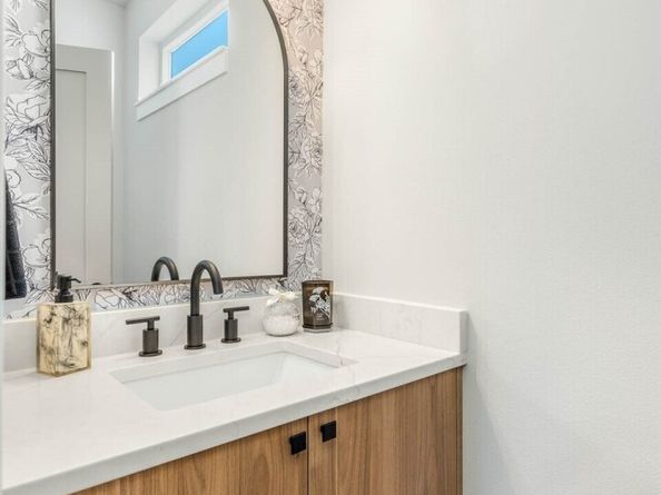 4326 A SW Mills Street, Seattle WA 98136