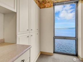 1620 43rd Avenue E 1B, Seattle WA 98112