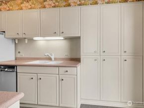 1620 43rd Avenue E 1B, Seattle WA 98112