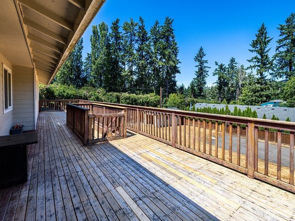 6808 NE 165th Street, Kenmore WA 98028