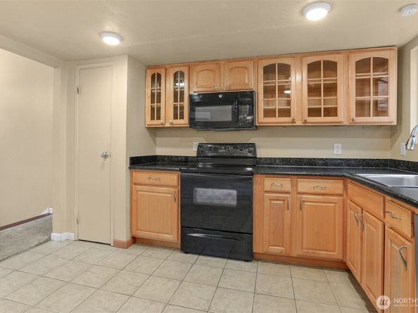 6008 116th Avenue NE, Kirkland WA 98033