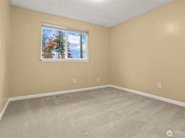 6008 116th Avenue NE, Kirkland WA 98033