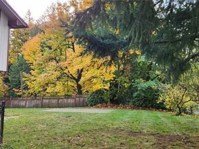 6008 116th Avenue NE, Kirkland WA 98033