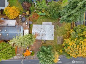 6008 116th Avenue NE, Kirkland WA 98033