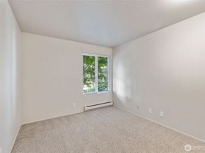 8516 196th Street SW 105, Edmonds WA 98026