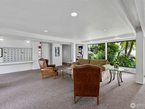 8516 196th Street SW 105, Edmonds WA 98026