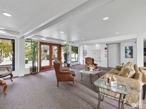 8516 196th Street SW 105, Edmonds WA 98026