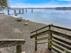13392 Hidden Cove Lane NE, Bainbridge Island WA 98370