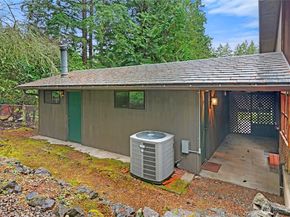 13392 Hidden Cove Lane NE, Bainbridge Island WA 98370