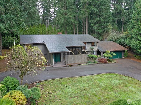 13392 Hidden Cove Lane NE, Bainbridge Island WA 98370