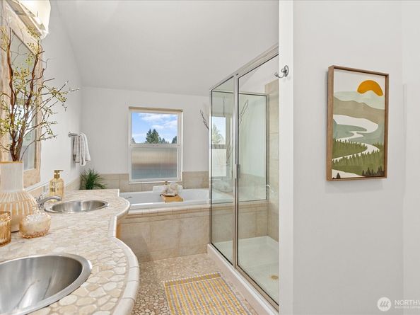 8383 31st Avenue NW, Seattle WA 98117