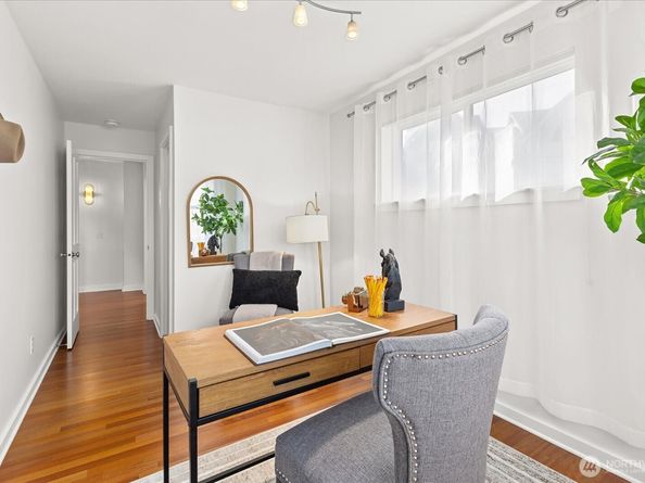 8383 31st Avenue NW, Seattle WA 98117