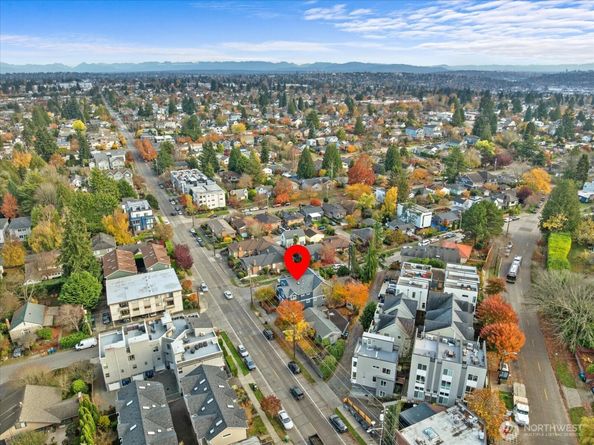 8383 31st Avenue NW, Seattle WA 98117